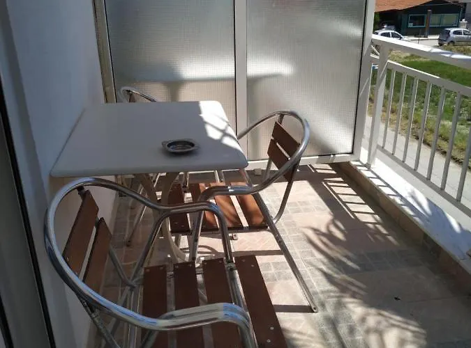 Alexandra Sun Lejlighedshotel Vrasná